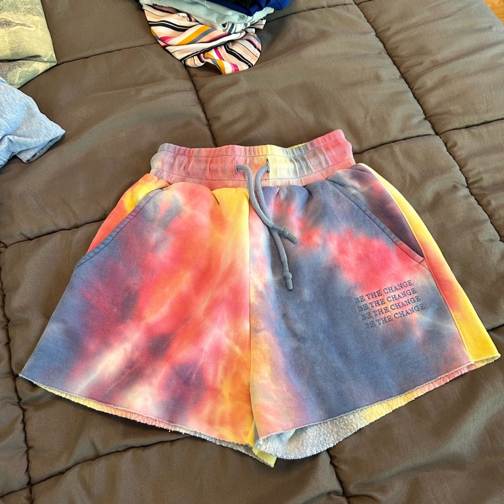 Vitality Affirmation Shorts In Acid Rain (Balance Athletica)